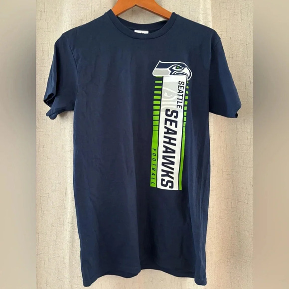 NFL Team Apparel. Adult Size S. Seattle Seahawks T-Shirt Size Small Short Sleeve - Picture 1 of 5